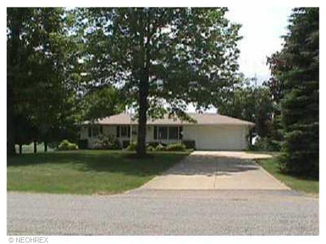 26235 Hartley Rd, Beloit, OH 44609 photo 1
