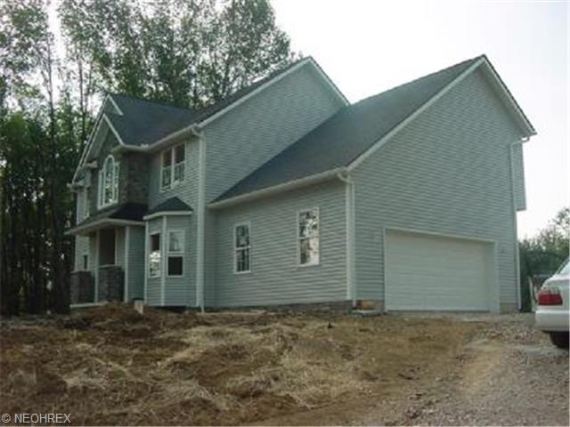 2646 Wright Rd, Akron, OH 44320 photo 1