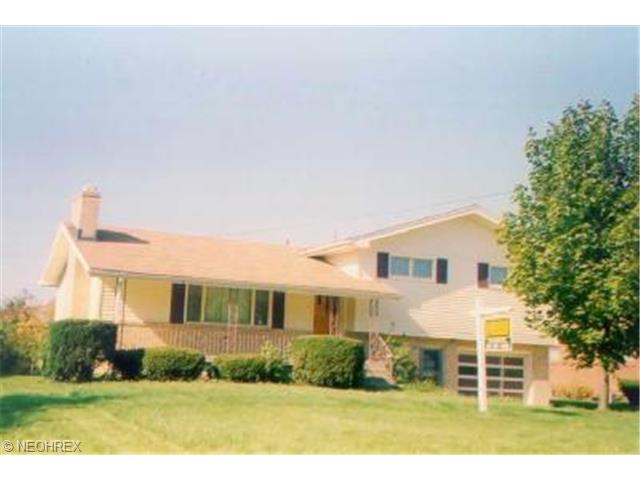 424 Eastern Ave, Campbell, OH 44405 photo 1