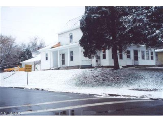 1237 Walnut Rd SE, Massillon, OH 44646 photo 1