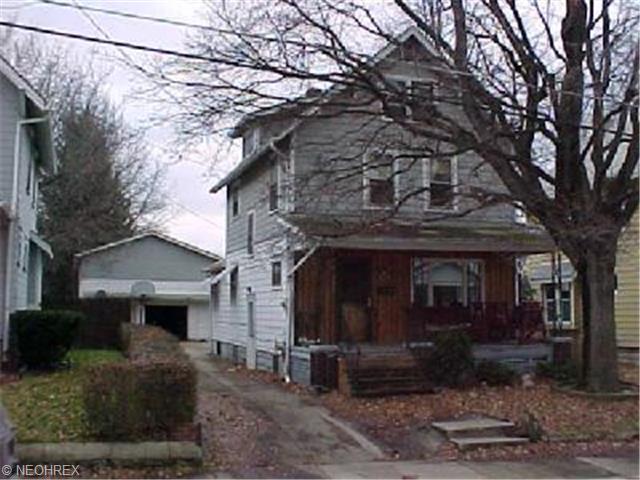 242 Cranz Pl, Akron, OH 44310 photo 1