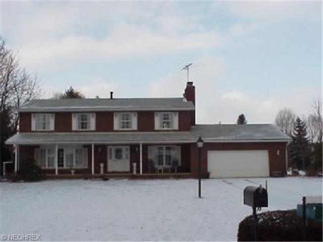 1317 Steve Dr, Akron, OH 44319 photo 1