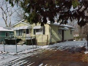 821 Leonard St, Akron, OH 44307 photo 1