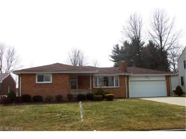 568 W Omar St, Struthers, OH 44471 photo 1