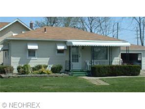 645 Davis Ave, Akron, OH 44310 photo 1