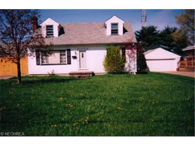 1033 Garfield St, Struthers, OH 44471 photo 1