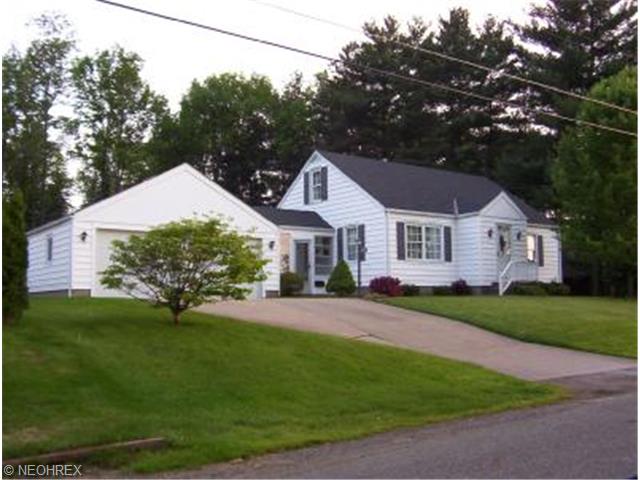 3237 Ruby Ave NW, Massillon, OH 44647 photo 1