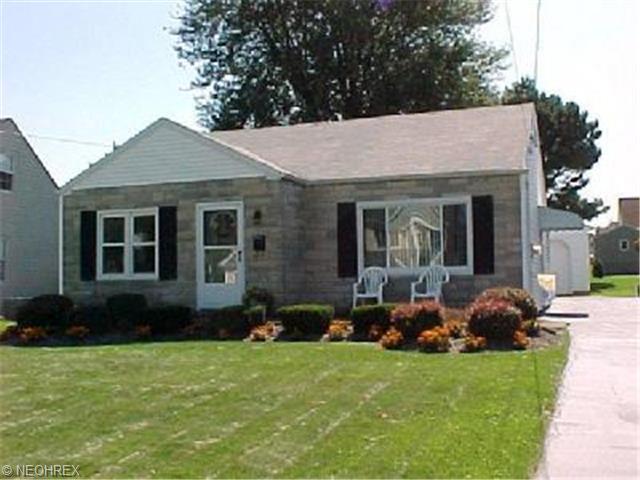176 Creed St, Struthers, OH 44471 photo 1