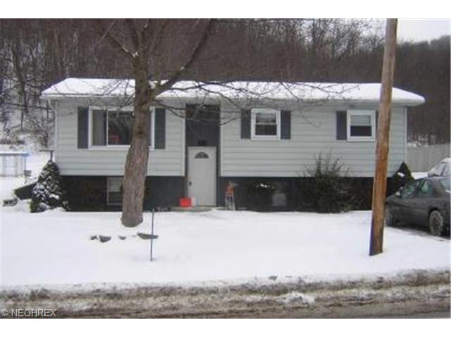 904 Johnson Ave, Dennison, OH 44621 photo 1