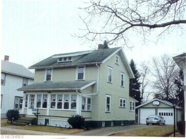 320 W 12th St, Dover, OH 44622 photo 1