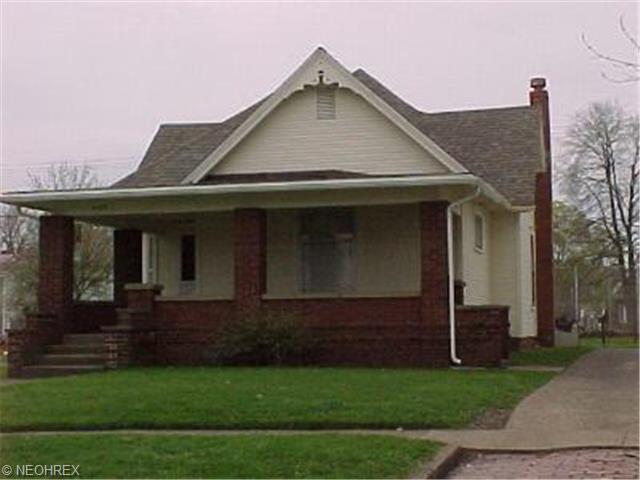 1125 E Main St, Coshocton, OH 43812 photo 1