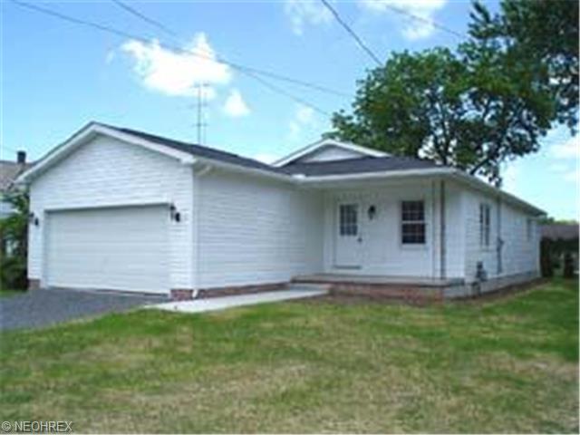 231 17th St, Dover, OH 44622 photo 1