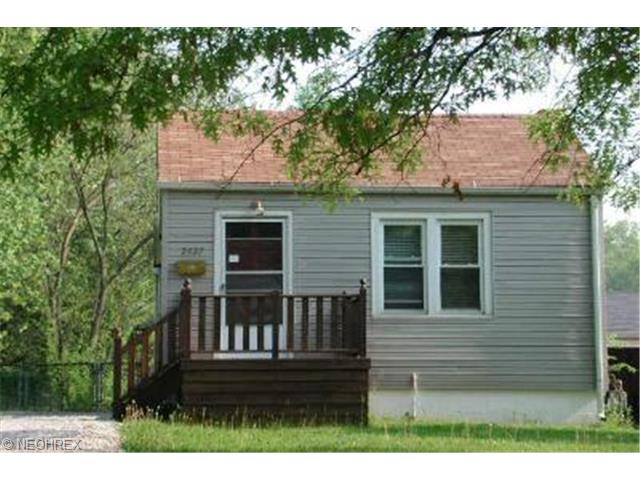 2827 Robindale Ave, Akron, OH 44312 photo 1