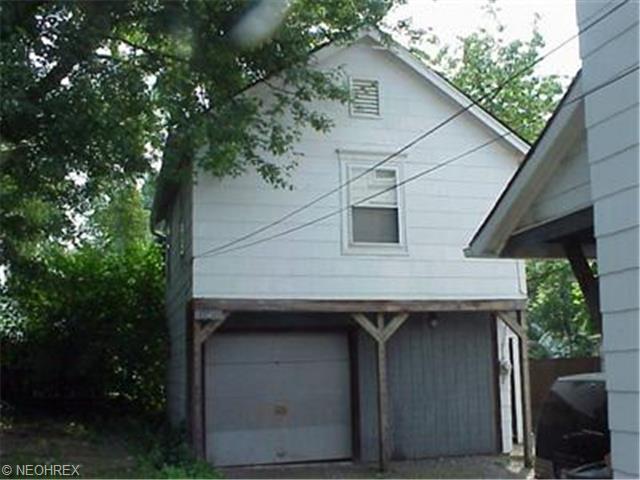 338 E Thornton St, Akron, OH 44311 photo 1