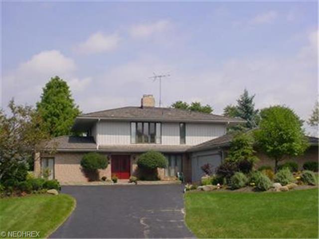 545 E Acadia Pt, Aurora, OH 44202 photo 1