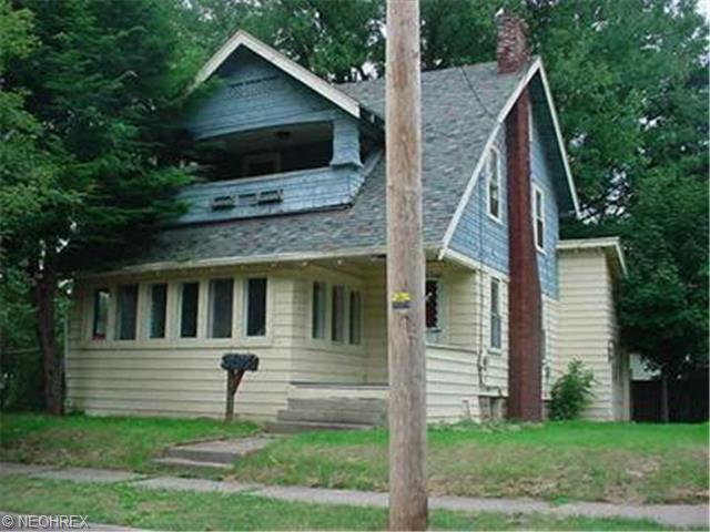 66 Devonshire Dr, Akron, OH 44312 photo 1
