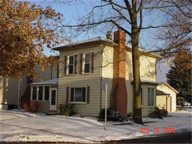 326 W 7th St, Dover, OH 44622 photo 1