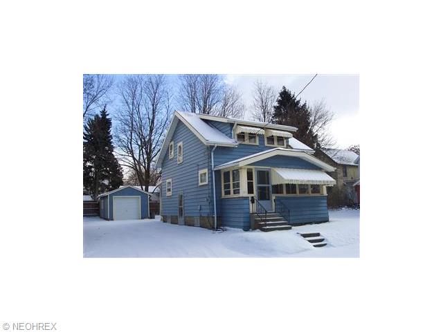 571 Robinette Ave, Akron, OH 44310 photo 2