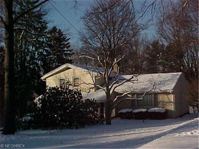 1975 Maple Rd, Stow, OH 44224 photo 1
