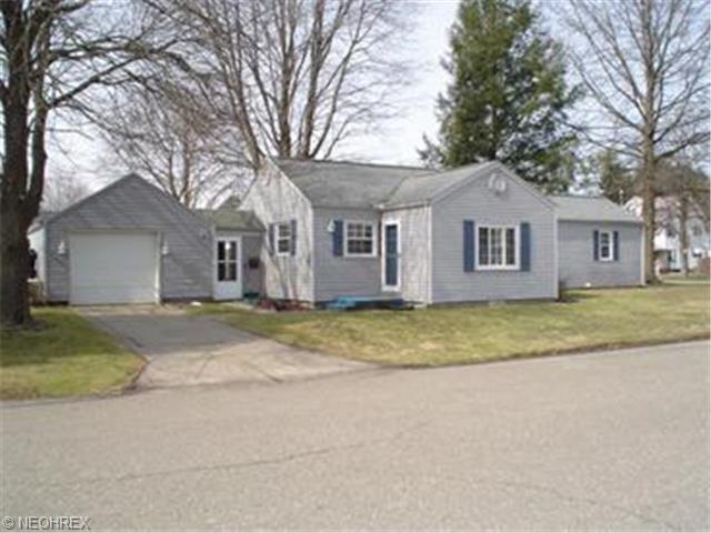 2126 Dover Ave, Dover, OH 44622 photo 1