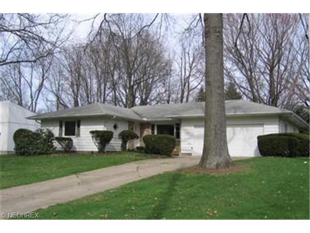 1237 Fairview Dr, Kent, OH 44240 photo 1