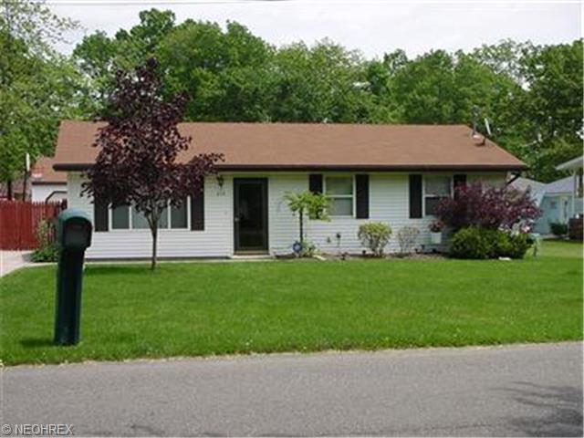 659 Indiana Ave, Niles, OH 44446 photo 1