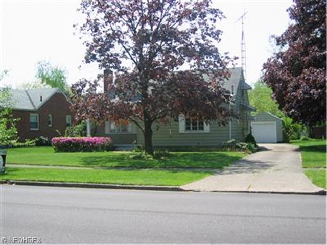 1317 Stuart St, Massillon, OH 44646 photo 1