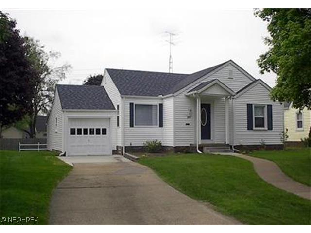 357 Poplar Ave, Canton, OH 44708 photo 1