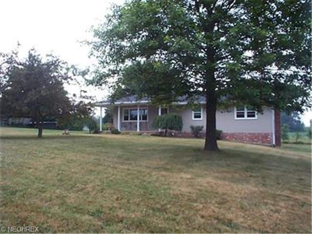 16640 Pine Lake Rd, Beloit, OH 44609 photo 1