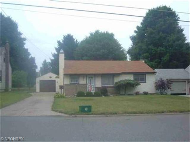 379 Omar St, Struthers, OH 44471 photo 1