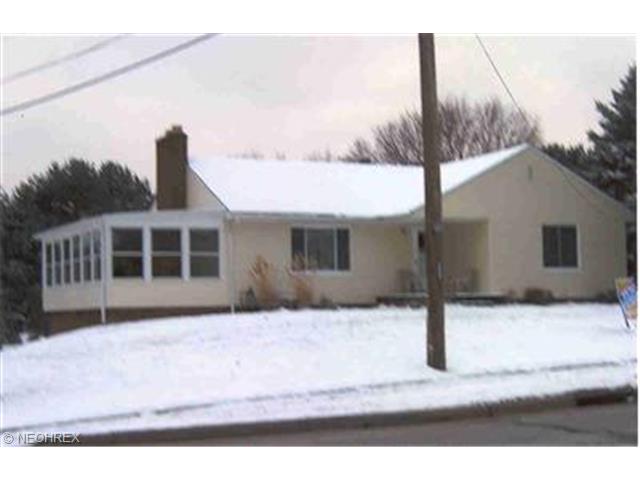 1114 E Maple St, North Canton, OH 44720 photo 1