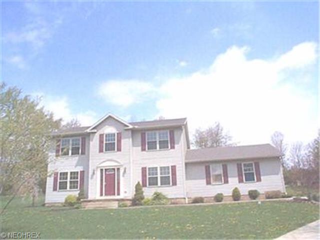 2139 Cody Cir, Akron, OH 44312 photo 1