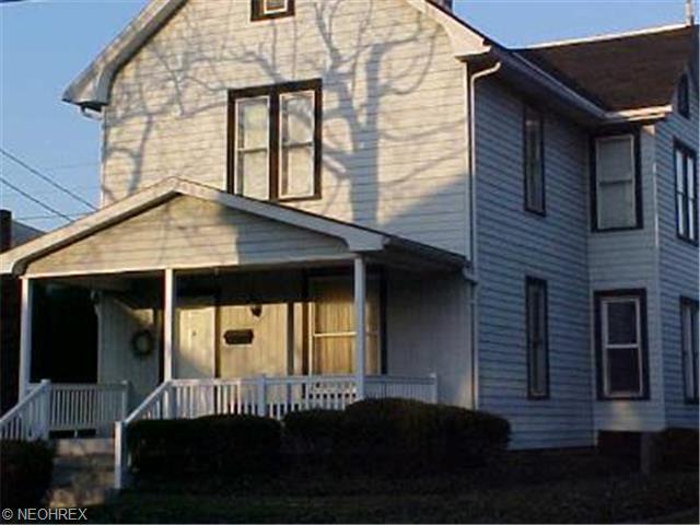 324 Mcclain Ave, Coshocton, OH 43812 photo 1
