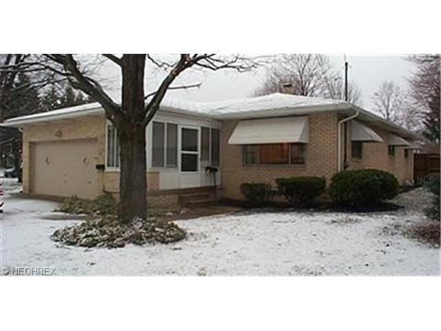 655 Treeside Dr, Akron, OH 44313 photo 1