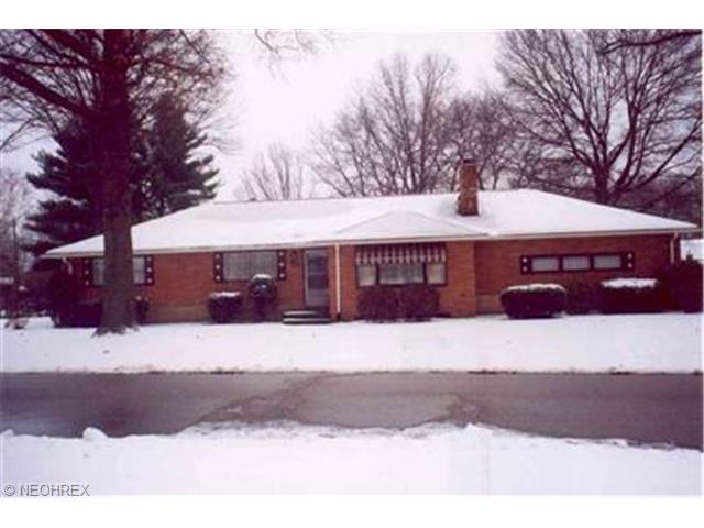 4007 Avondale St NW, Canton, OH 44708 photo 1