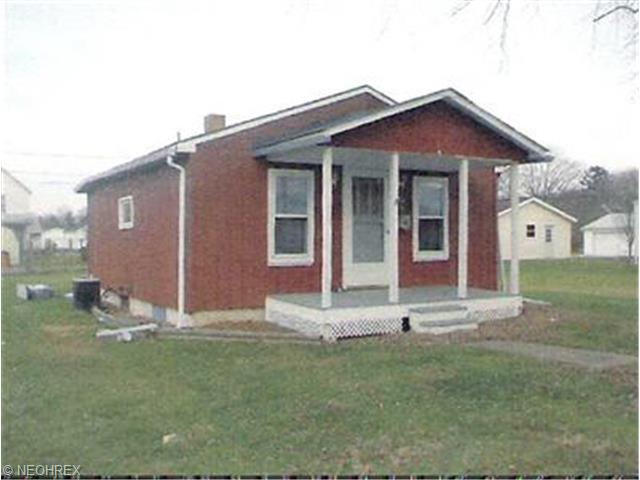 464 Barnett Ave, Newcomerstown, OH 43832 photo 1