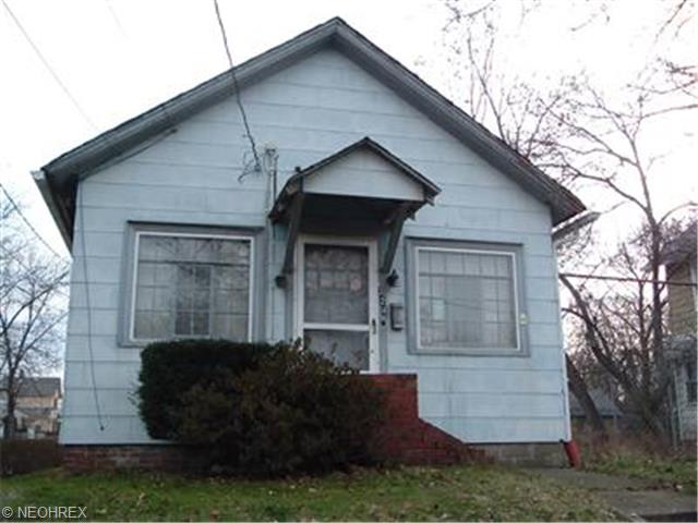 324 Stanton Ave, Akron, OH 44306 photo 1