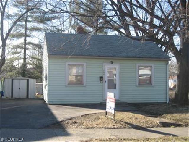 784 Eugene St, Akron, OH 44306 photo 1