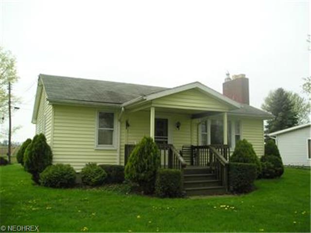 638 Stanley Ct, Beloit, OH 44609 photo 1