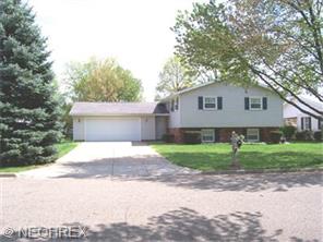 108 Calico Dr, Dover, OH 44622 photo 2