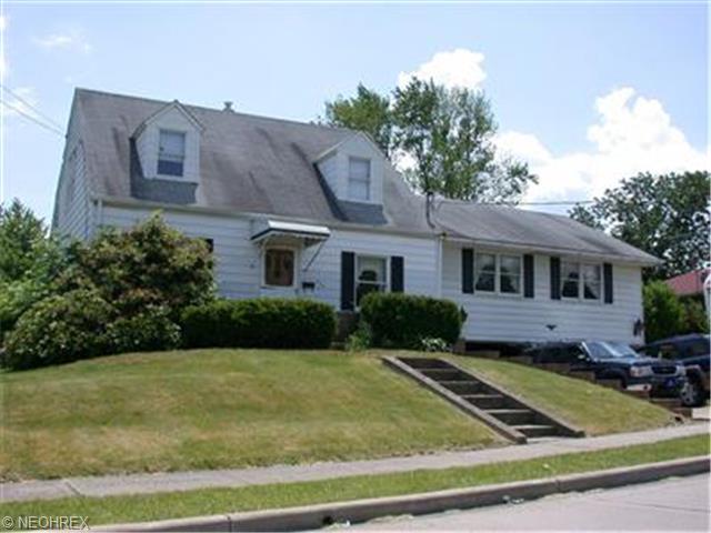 574 Elm St, Struthers, OH 44471 photo 1