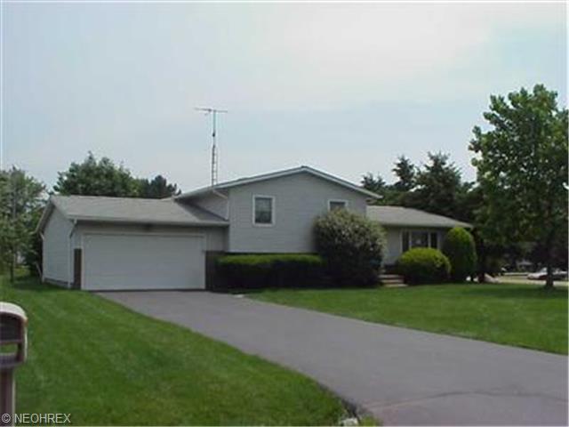 7978 Garnet Ave, Canton, OH 44721 photo 1