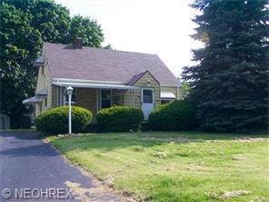 106 Helena Dr, Struthers, OH 44471 photo 1