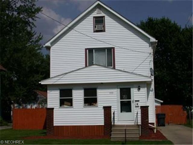 559 Adelaide Ave, Warren, OH 44483 photo 1