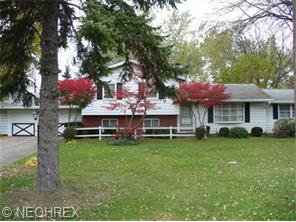 2873 St Clair Dr, Akron, OH 44321 photo 1