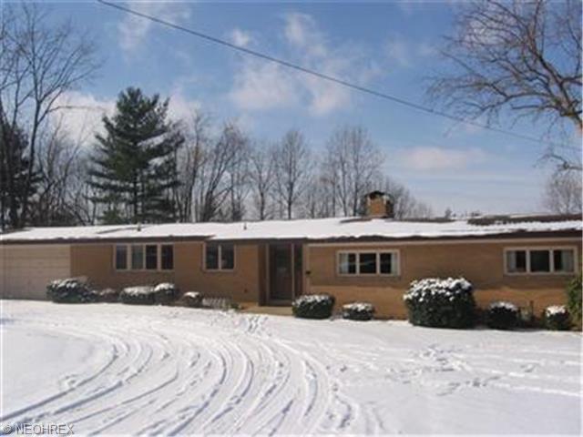 10 Parkview Dr, Dover, OH 44622 photo 1