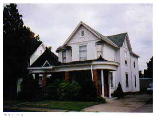 935 E Main St, Coshocton, OH 43812 photo 1