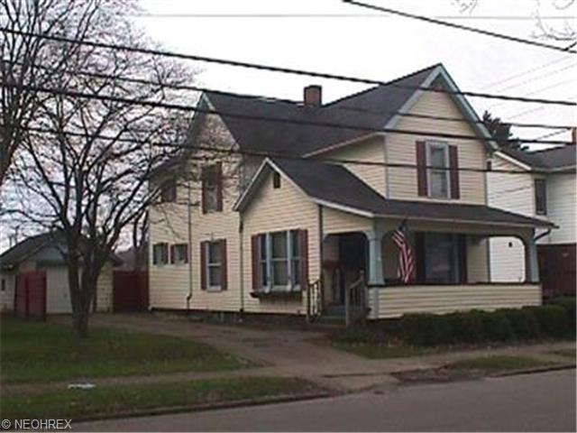 125 Walnut St, Coshocton, OH 43812 photo 1