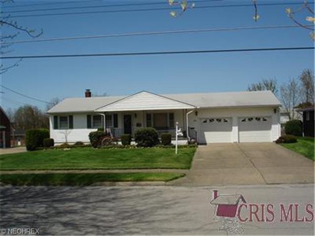 684 Devitt Ave, Campbell, OH 44405 photo 1