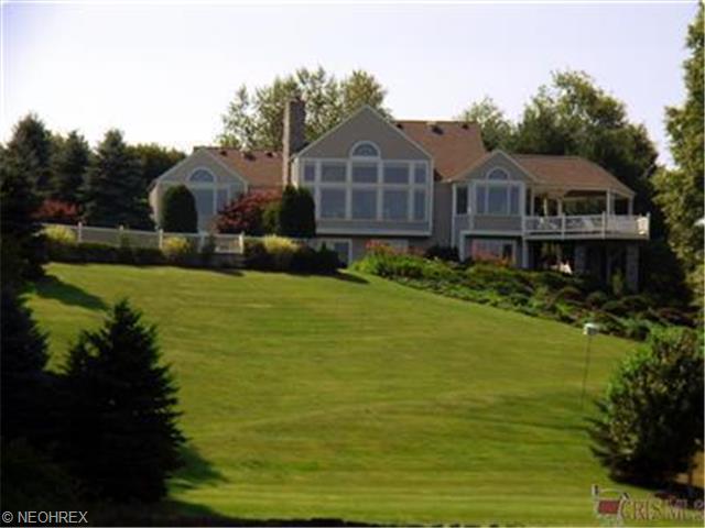 362 E Mohawk Dr, Malvern, OH 44644 photo 1
